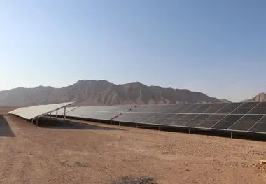بازدید معاون وزیر نیرو از نیروگاه خورشیدی ۷۲ مگاواتی شرکت آلومینای ایران