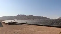 بازدید معاون وزیر نیرو از نیروگاه خورشیدی ۷۲ مگاواتی شرکت آلومینای ایران