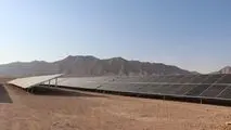بازدید معاون وزیر نیرو از نیروگاه خورشیدی ۷۲ مگاواتی شرکت آلومینای ایران