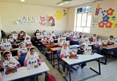 با هدف ترویج فرهنگ مطالعه بین کودکان و نوجوانان صورت گرفت؛
توزیع ویژه‌نامه یلدایی شرکت فولاد غدیر نی‌ریز