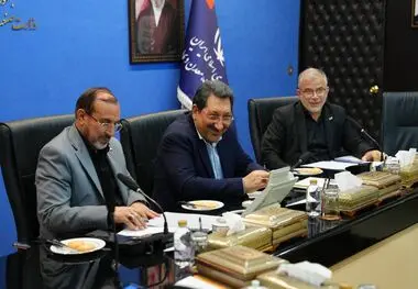 تأکید وزیر صمت از تسهیل تأمین مواد اولیه تا توسعه تجارت با همسایگان