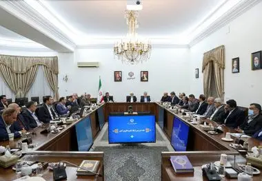 علم و فناوری در جایگاه اصلی خود قرار نگرفته است/ ارتباط دانشگاه با صنعت باید تقویت شود/ اقتصاد دیجیتال در اولویت دانشگاه ها قرار گیرد/ اکثر درآمدها صرف امور جاری می شود/ لزوم تجدیدنظر در اداره دانشگاه ها