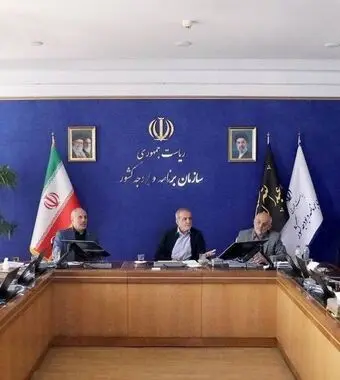 رئیس جمهور یک تنه پای قطع برق صنعت