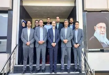 سفر سرپرست منطقه مرکز کشور به شهرستان کاشان و دیدار با پرسنل شعبه و مسئولین بنیاد شهید این شهرستان ؛
