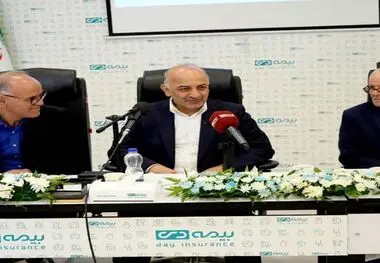 عبداللهی در دیدار با کارکنان و نمایندگان بیمه دی در استان خراسان رضوی: بیمه دی در مسیر شکوفایی و تعالی / نمایندگان و تحول آفرینی در جذب پرتفوی با کیفیت