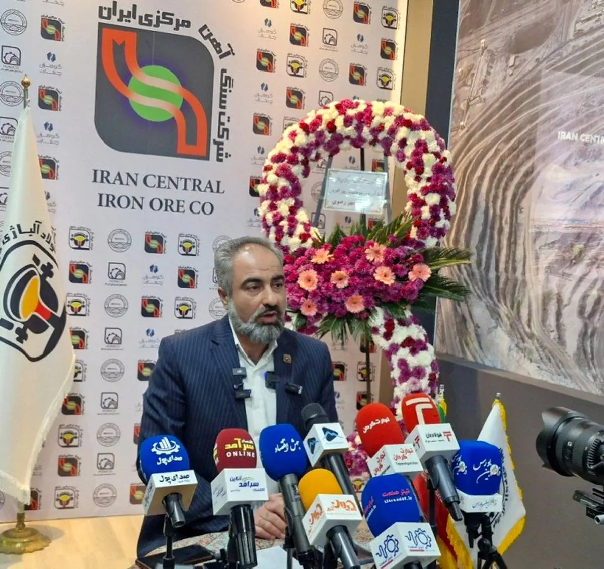 تولید آلیاژهای ویژه با ظرفیت ۴۰۰ هزار تن در سال
علیرضا چایچی یزدی، از آغاز تولید آلیاژهای ویژه با ظرفیت ۴۰۰ هزار تن خبر داد