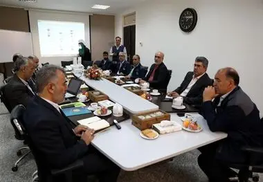 با حضور مدیر عامل شرکت سنگ آهن مرکزی بافق و مدیر فنی و حرفه ای استان یزد؛طرح ارتقای مرکز آموزش فنی و حرفه‌ای بافق به قطب تخصصی مهارت‌های معدنی تصویب شد