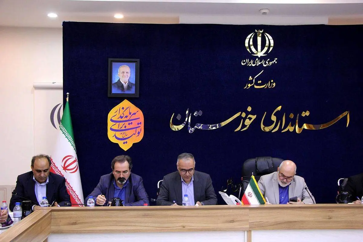 مدیرعامل هلدینگ صبا انرژی در نشست با استاندار خوزستان:پیگیری احداث نیروگاه خورشیدی فولاد اکسین خوزستان به عنوان زیر ساخت موردنیاز/ مسکن کارگری باتوجه به سیاست‌های وزارت‌ تعاون، کار و رفاه‌اجتماعی در اولویت هلدینگ صبا انرژی است