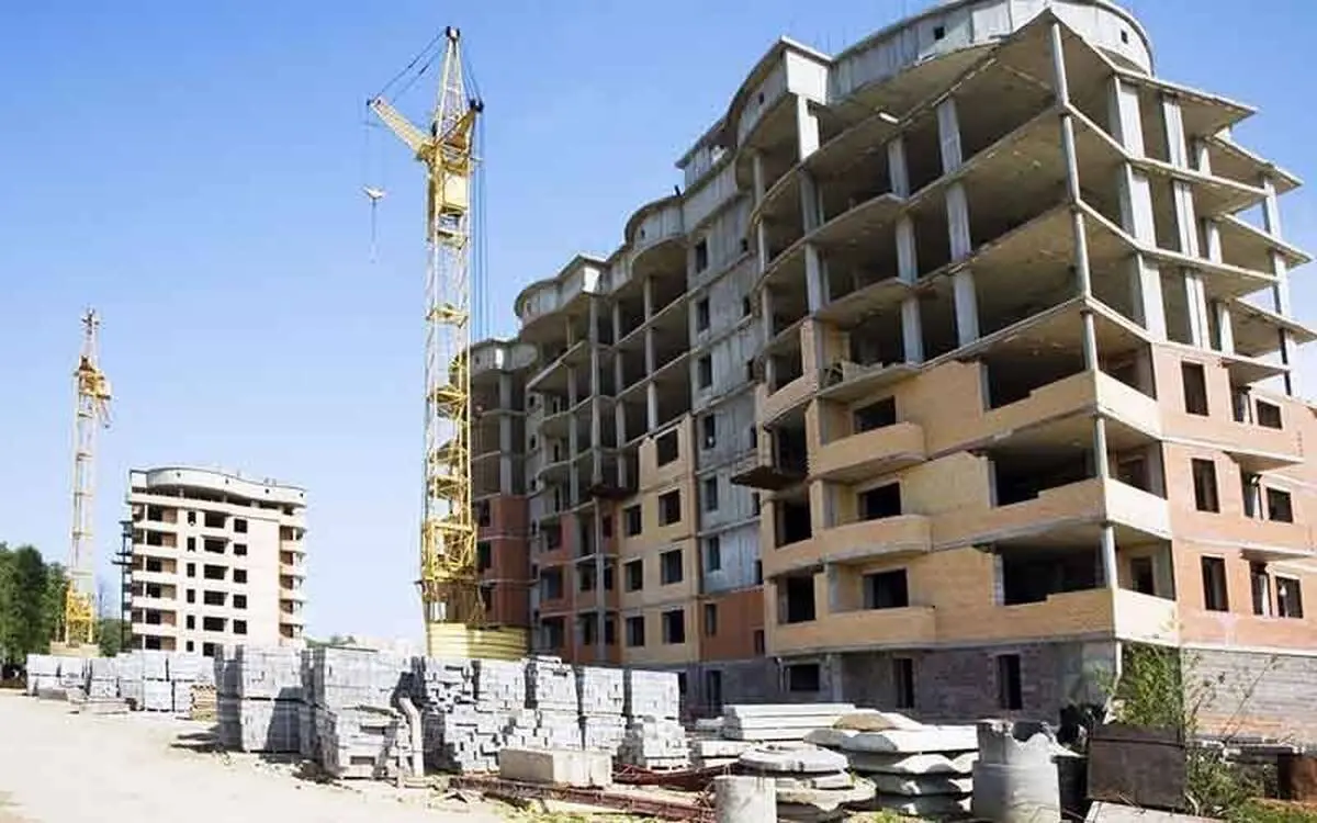 سونامی تورم در ساحل آشفته مصالح ساختمانی