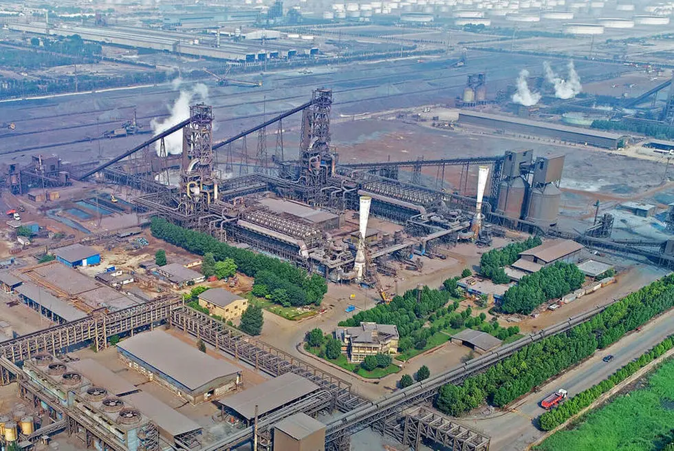 تختال فولاد هرمزگان از سد خاموشی‌ها عبور کرد