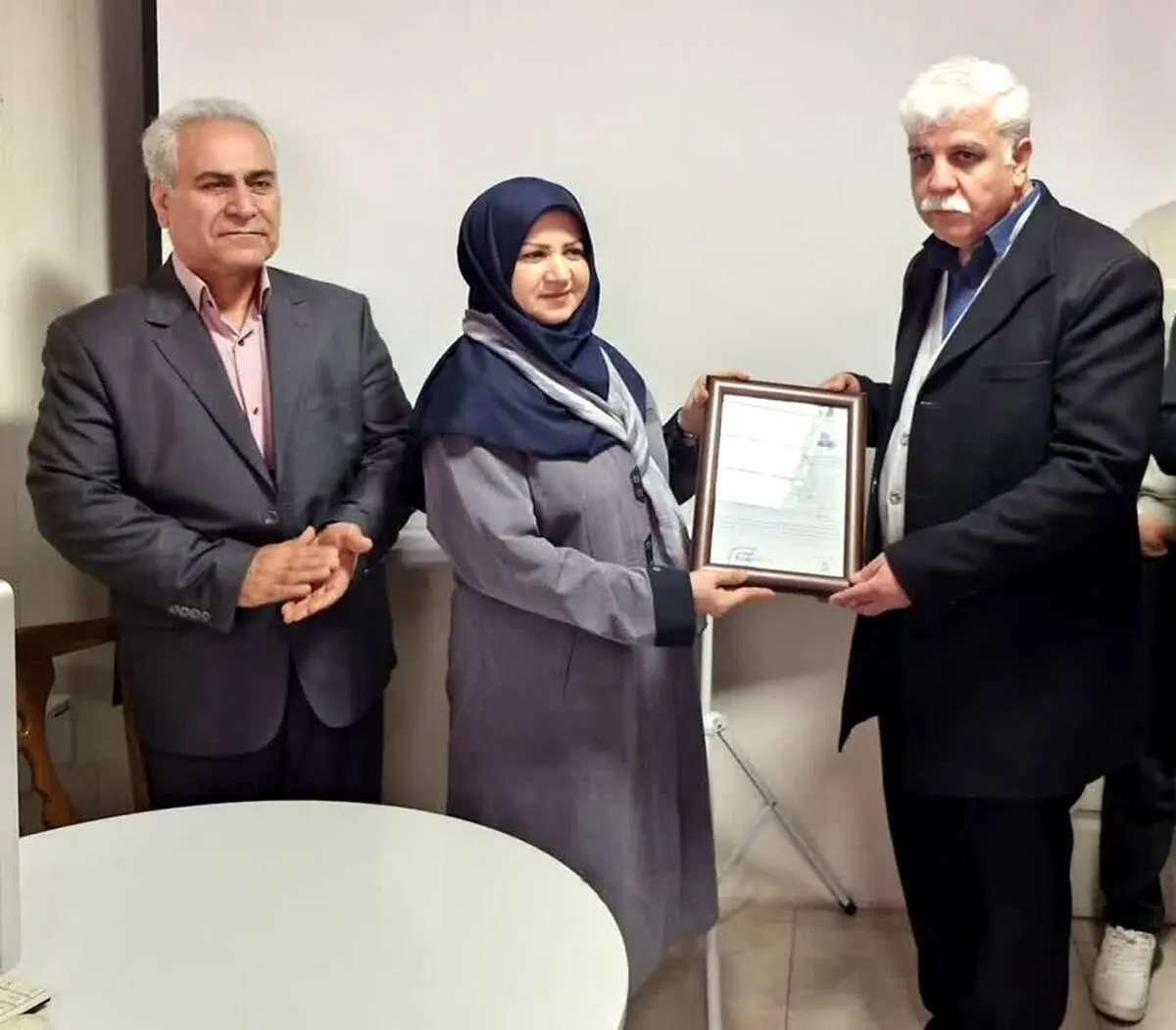 افتتاح مرکز جوار بین کارگاهی اتحادیه عکاسان و فیلمبرداران و لابراتوارداران اصفهان در دهه مبارک فجر

