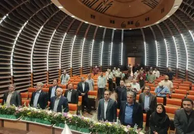 برگزاری موفق مجمع عمومی عادی سالیانه شرکت آلومینای ایران برای سال مالی منتهی به ۲۹ اسفند ۱۴۰۴ 