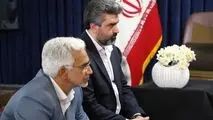 حضور رییس بنیاد شهید و امور ایثارگران کشور و معاون درمانی بیمه دی در منزل شهید پاکپور
