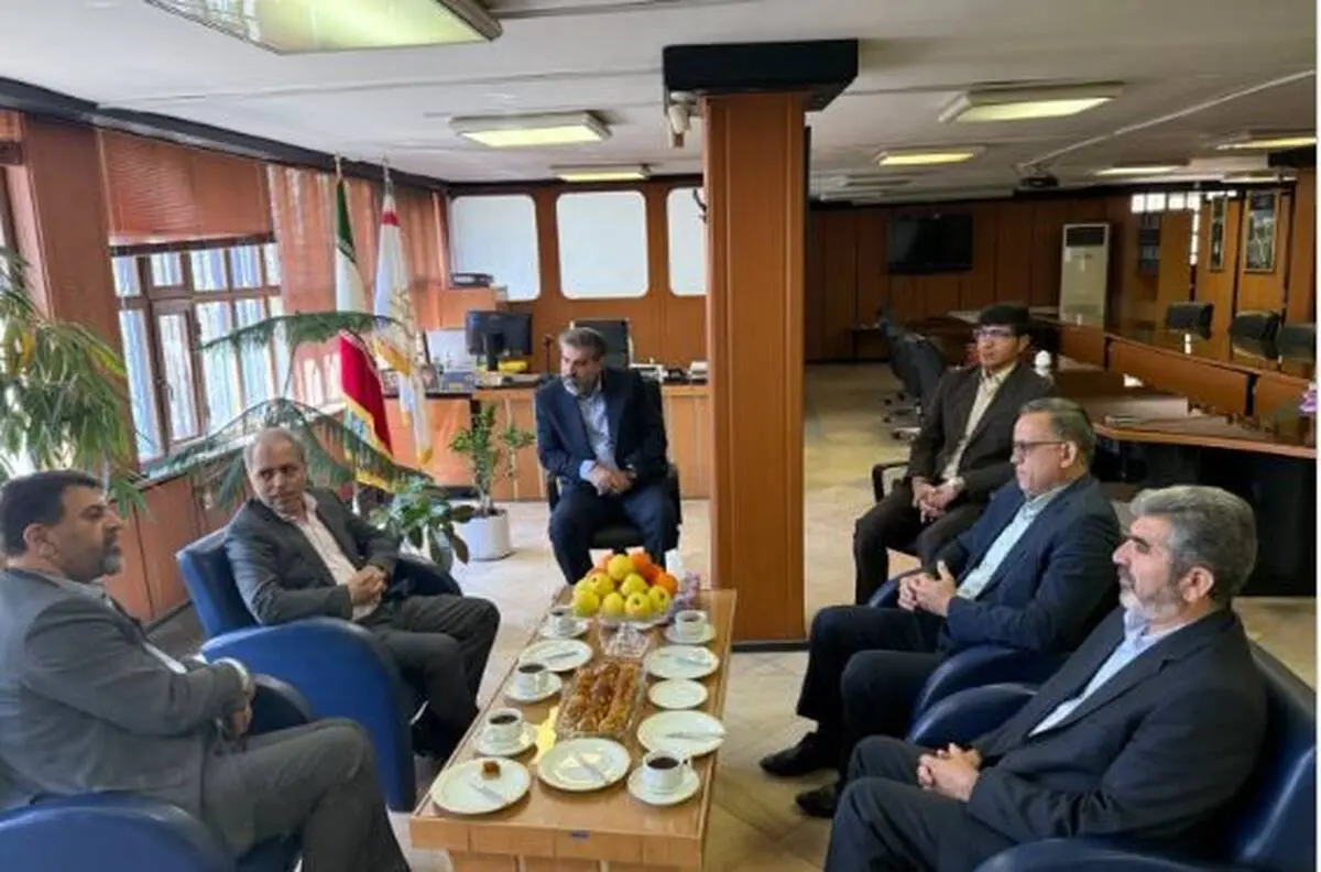  بانک صنعت و معدن در کنار صنعتگران