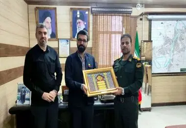 معاون منابع انسانی و امور اجتماعی شرکت فولاد خوزستان با فرماندهان انتظامی شهرستان اهواز دیدار نمود