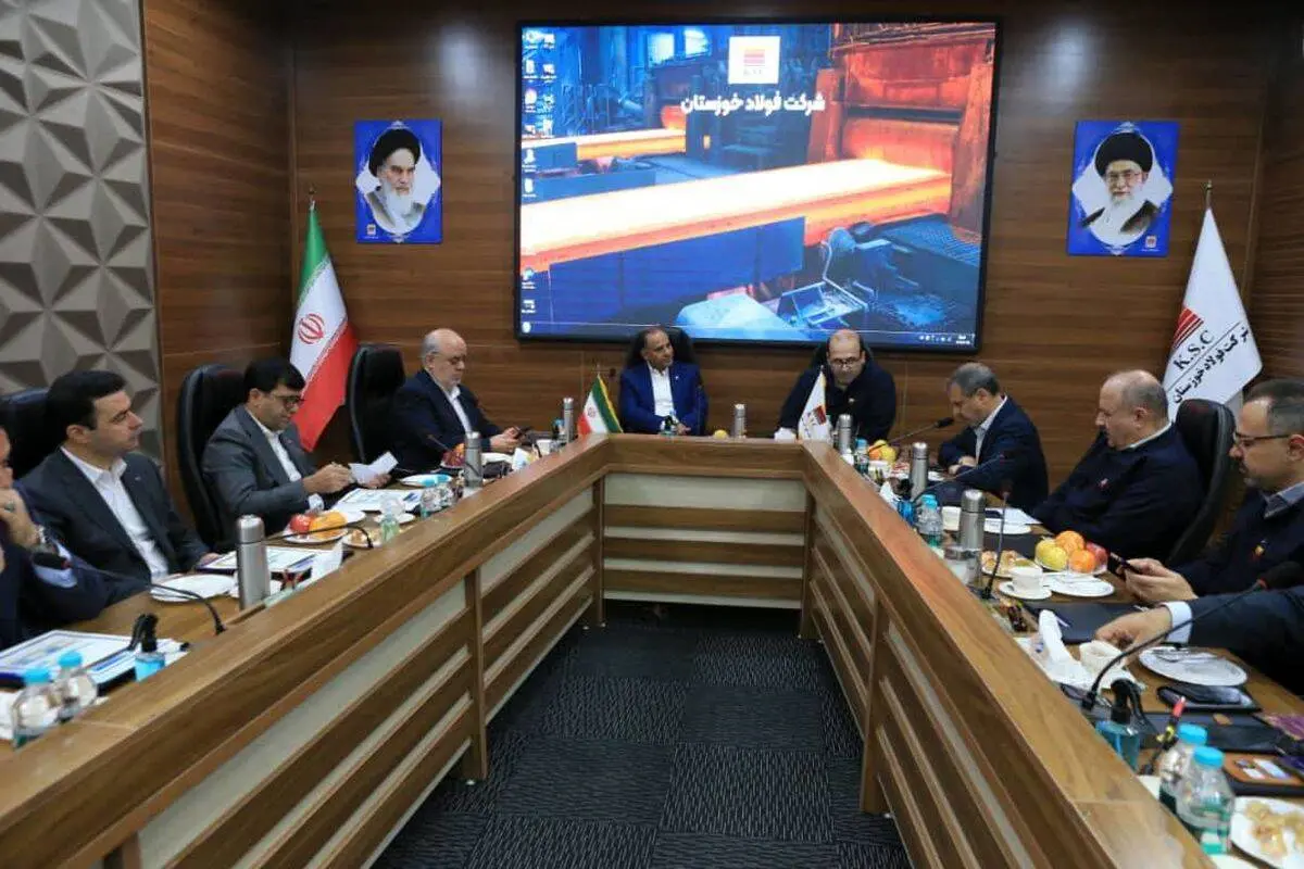 در دیدار مدیرعامل بانک تجارت با مدیرعامل شرکت فولادخوزستان مورد تاکید قرار گرفت؛
همکاری راهبردی بانک و صنعت با نگاه به افق‌های روشن پیش رو