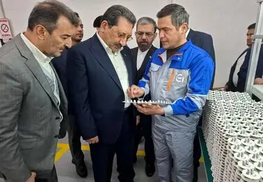 وزیر صمت از واحد‌های تولیدی در دوشنبه تاجیکستان بازدید کرد