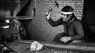 
جهان اقتصاد گزارش می‌دهد؛
تولید در خط مقدم؛ کارگران، ستون پنهان مقاومت در روزهای جنگ
