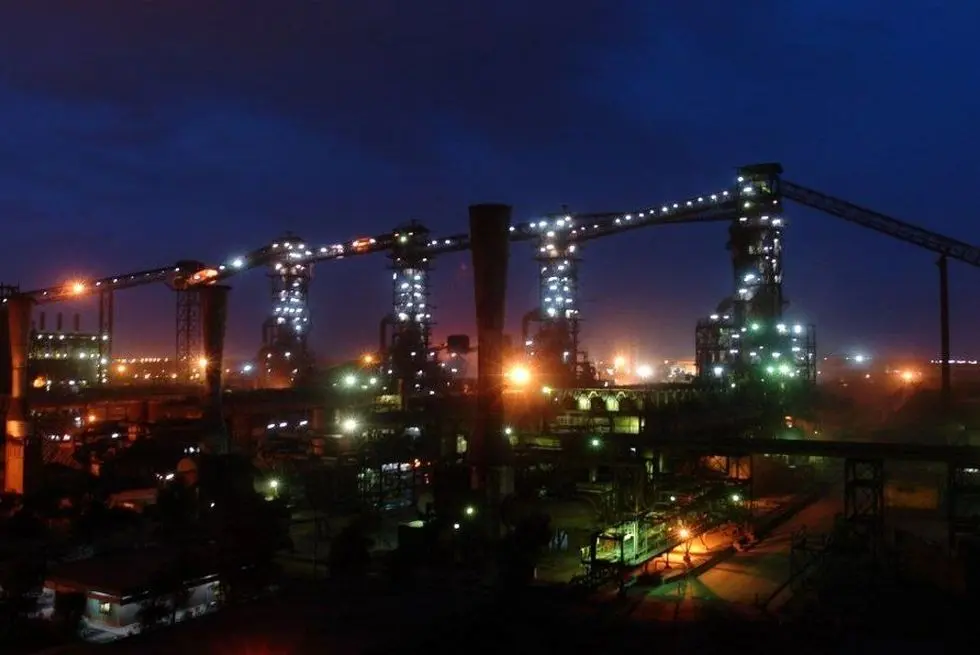 نشست هم‌اندیشی مسئولین شیفت فولاد خوزستان برگزار شد