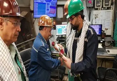 به مناسبت هفته بسیج و با حضور معاونان بهره‌برداری و منابع انسانی و امور اجتماعی انجام شد؛ 
تقدیر و تشکر از تلاش کارگران بخش تولید در شیفت ایثار 