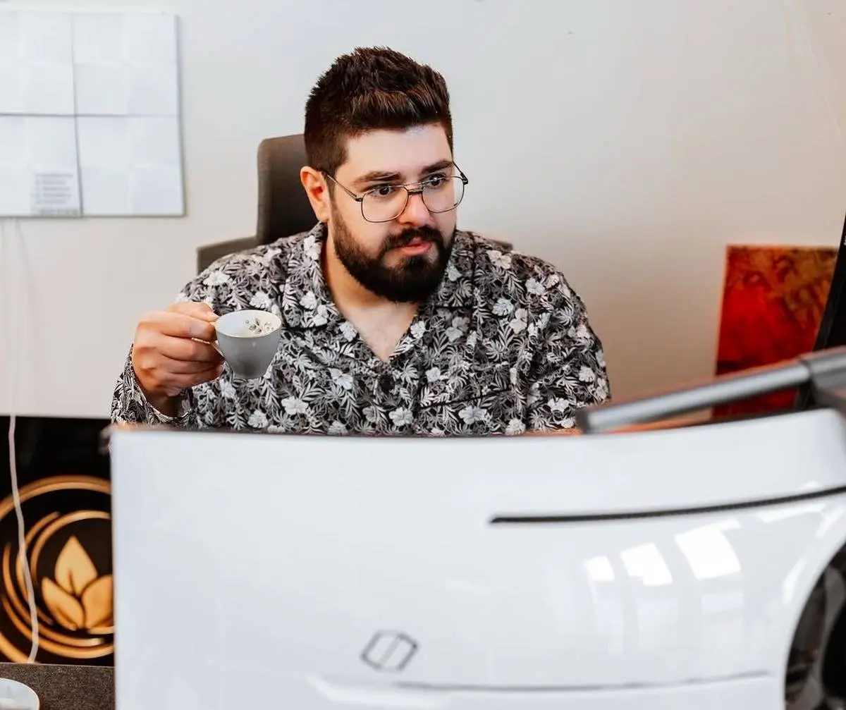 پیشبینی افزایش قیمت طلا در سال آینده/ فرزاد وجیهی کارشناس بازارهای مالی: طلای داخلی تحت تأثیر نرخ ارز و تحولات جهانی است