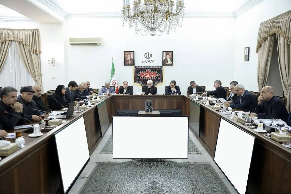 شیوه مدیریت اقتصادی کشور در جنگ ۱۲ روزه به عنوان الگو و مبنا قرار گیرد/قانون برنامه هفتم پیشرفت کشور برای شرایط عادی و نه وضعیت جنگی کشور نوشته شده است/ اجازه نمیدهیم دشمنان از جبهه اقتصادی به کشور آسیب برسانند/تاکید بر افزایش نظارتها و برخورد با برخی