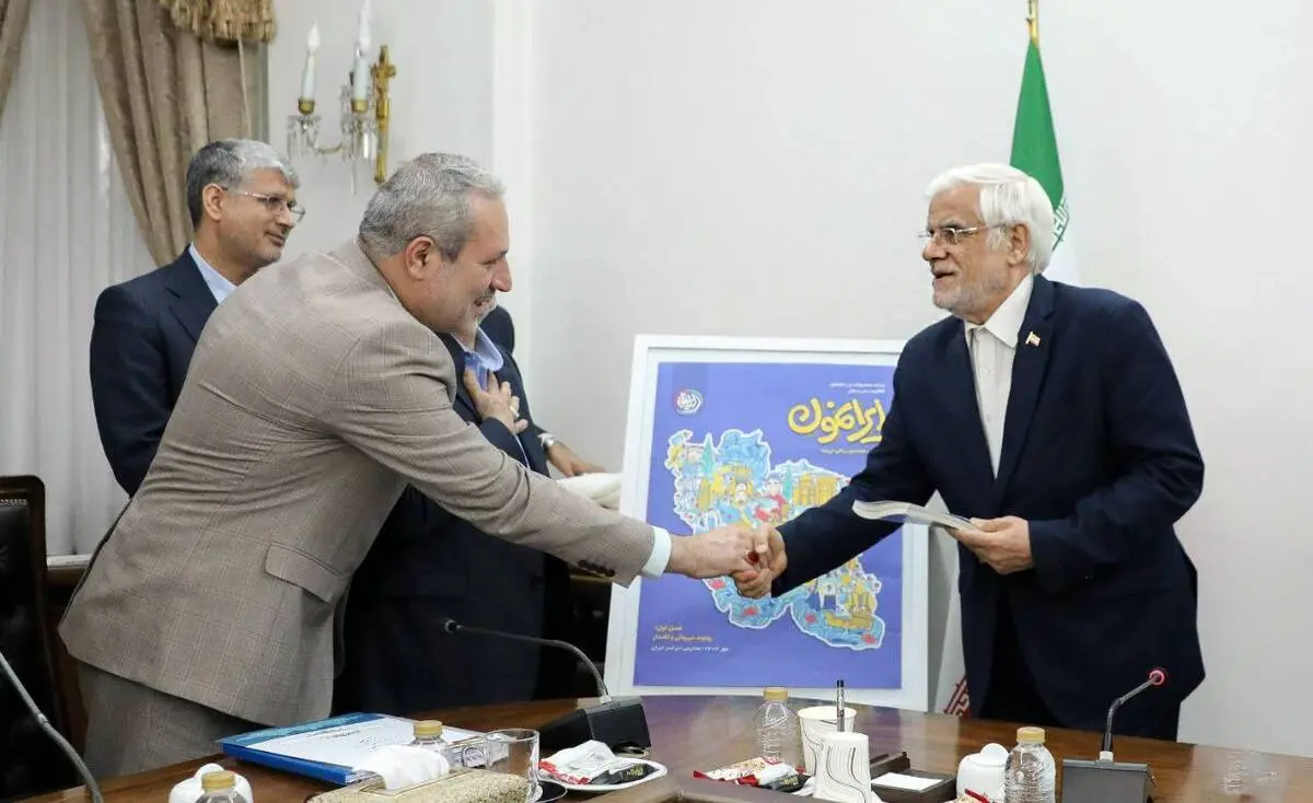 برگزاری جلسه‌ای در خصوص آغاز سال تحصیلی جدید با حضور معاون اول رئیس‌جمهور؛ دکتر عارف: ۷۷۰۰ فضای آموزشی در دستور ساخت قرار گرفته است/ باید نسلی آماده به کار و متعهد به کشور تربیت کنیم/هزینه‌کرد برای نوجوانان و جوانان سرمایه‌گذاری با سود بالایی است