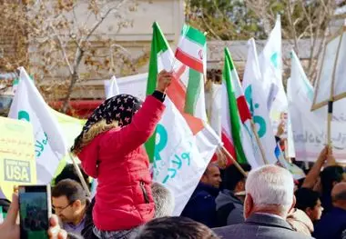 حضور معاونین ، مدیران و دیگر کارکنان شرکت صنایع معدنی فولاد سنگان در مراسم راهپیمایی ۲۲ بهمن ماه، سالروز پیروزی شکوهمند انقلاب اسلامی