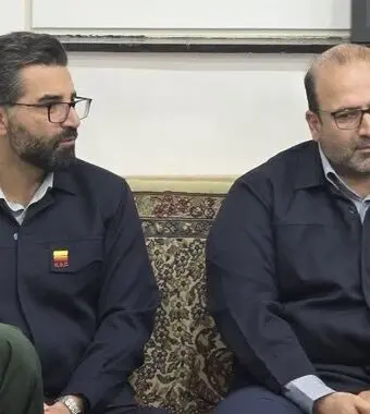 دیدار مدیرعامل شرکت فولاد خوزستان با خانواده شهید مهدی علیدادی