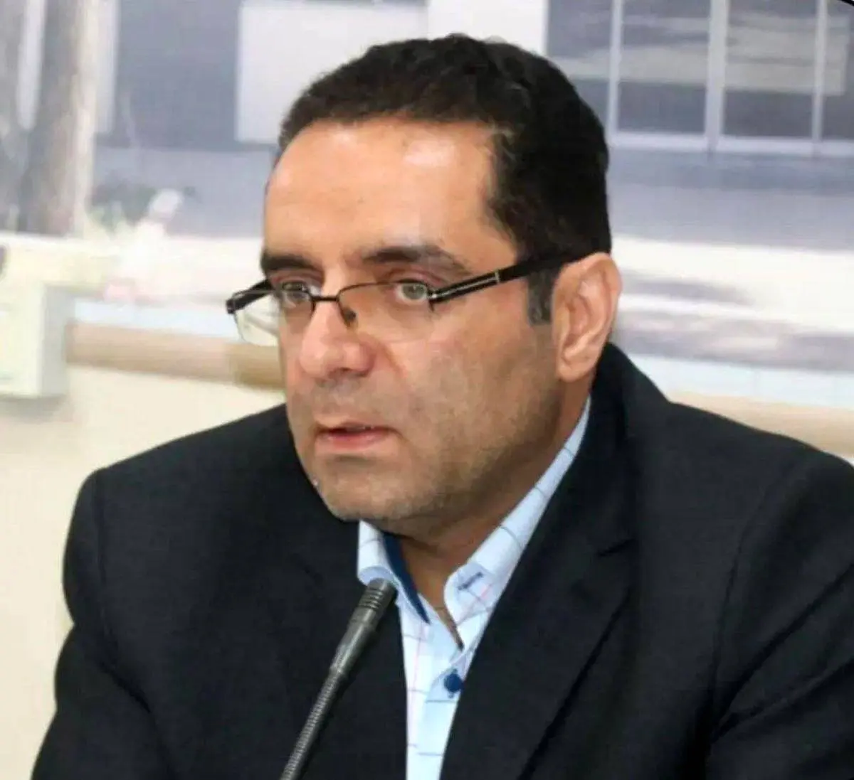 طی حکمی از سوی رئیس گروه مالی گردشگری؛

امین رفیعی مدیرعامل جدید مجتمع فولاد صنعت بناب شد