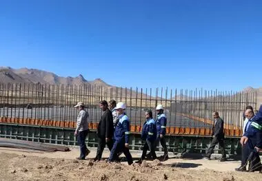  بازدید نماینده مجلس و مدیرعامل صبانور از پروژه کنسانتره‌سازی گلالی