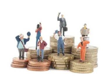 سبد کالای ۵ میلیون تومانی در کنار افزایش دستمزد کارگران

