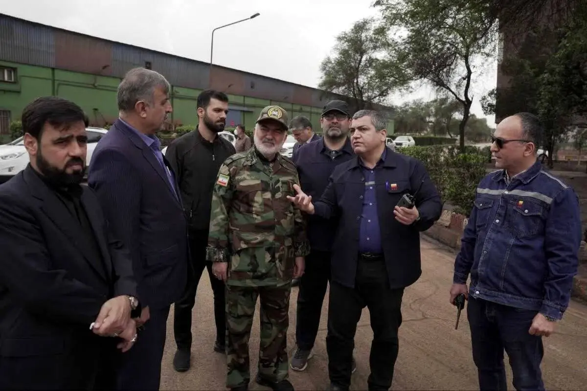 استاندار خوزستان در بازدید از شرکت فولاد خوزستان:
دشمن از مرزهای انسانیت عبور کرده است
