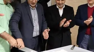 دیدار مدیرعامل بیمه دی با جانبازان بیمارستان صدر همزمان با بزرگداشت روز جانباز
