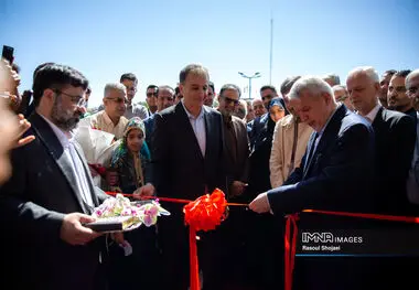 پنجمین هتل پنج ستاره اصفهان با حضور وزیر میراث فرهنگی افتتاح شد 