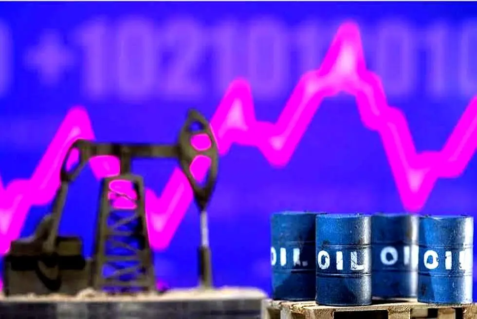 صعود ملایم قیمت نفت در بازار جهانی