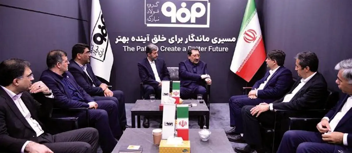 مدیرعامل گروه فولاد مبارکه در بازدید معاون اول رئیس‌جمهوری و وزیر صمت از غرفه فولاد مبارکه در نمایشگاه ایران اکسپو 2025 مطرح کرد:

هدف‌گذاری یک میلیارد دلاری صادرات محصولات فولاد مبارکه به‌عنوان بزرگ‌ترین صادرکننده غیرنفتی کشور