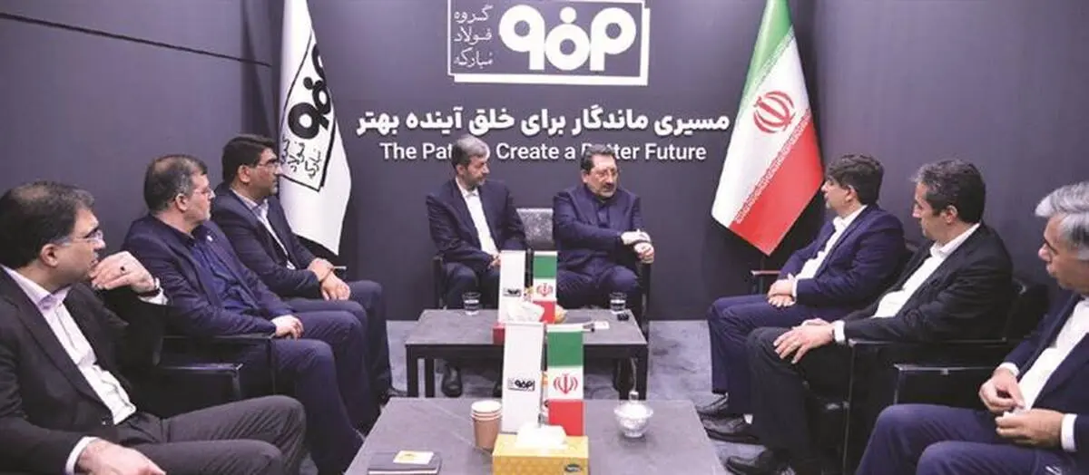 مدیرعامل گروه فولاد مبارکه در بازدید معاون اول رئیس‌جمهوری و وزیر صمت از غرفه فولاد مبارکه در نمایشگاه ایران اکسپو 2025 مطرح کرد:

هدف‌گذاری یک میلیارد دلاری صادرات محصولات فولاد مبارکه به‌عنوان بزرگ‌ترین صادرکننده غیرنفتی کشور