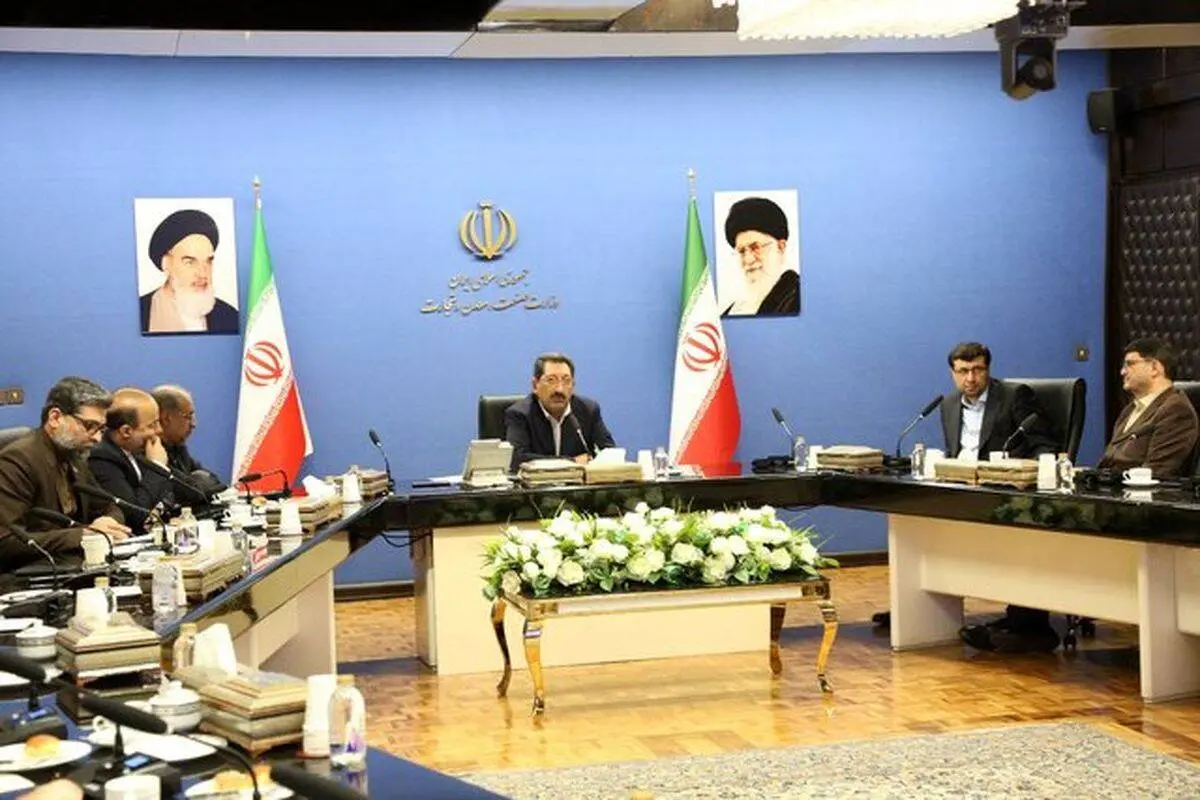 
وزیر صمت: تکیه بر تولید داخلی نقشه راه دولت برای آبادانی کشور است
