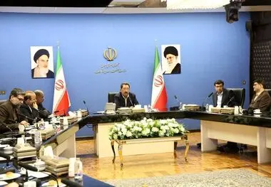 
وزیر صمت: تکیه بر تولید داخلی نقشه راه دولت برای آبادانی کشور است