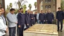 مدیرعامل شرکت فولاد خوزستان یک اصله نخل خرما غرس نمود

