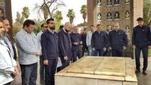 مدیرعامل شرکت فولاد خوزستان یک اصله نخل خرما غرس نمود

