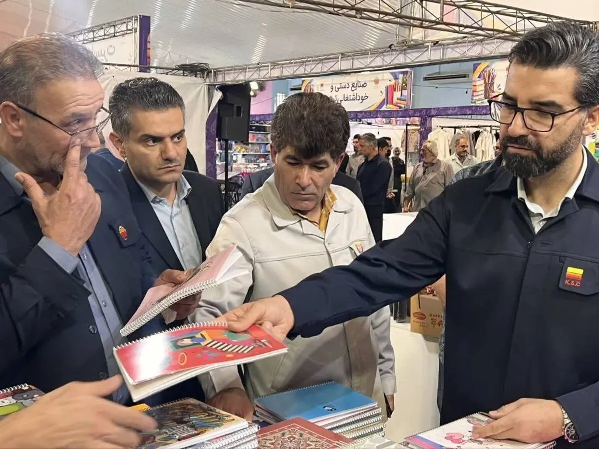 نمایشگاه نوشت‌افزار و ملزومات دانش‌آموزی ویژه خانواده بزرگ فولاد خوزستان افتتاح شد