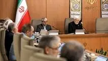 حضور وزرا و مسئولان دستگاه‌های دولتی در استان‌ها و بین مردم یک ضرورت است / تا پایان سال ۵ هزار مگاوات انرژی خورشیدی به ظرفیت تولید برق کشور اضافه می‌شود / نخبگان و فعالان رسانه‌ای به اهمیت همبستگی و اجماع ملی توجه بیشتری داشته باشند/ برخی اظهارنظرها به تق