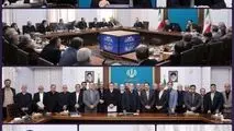 در نشست رئیس جمهور با فعالان اصناف و بازار مقرر شد:
اتخاذ ۴ تصمیم مهم دولت و مجلس برای حمایت از اصناف و بازاریان