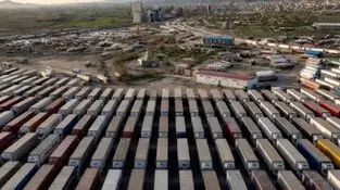 صف 3000 کامیون ایرانی در مرز بازرگان