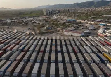 صف 3000 کامیون ایرانی در مرز بازرگان